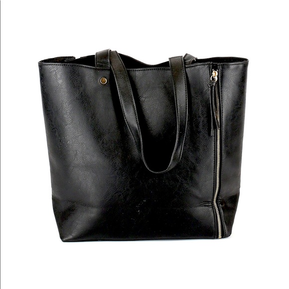 Neiman Marcus Handbags - Zippered Neiman Marcus Purse